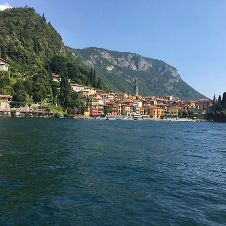 Riflessi di Lago Dorio Esterno foto