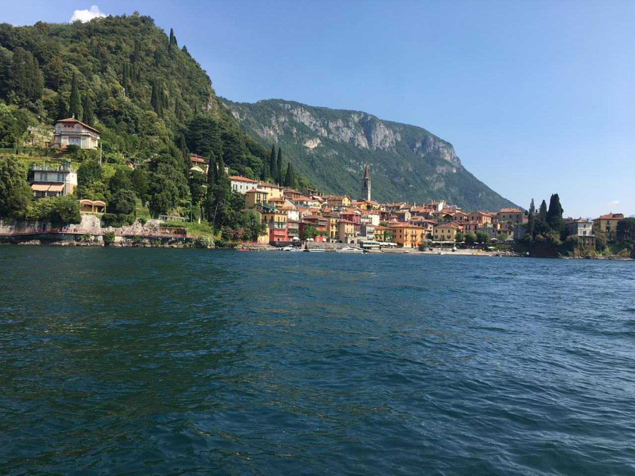 Riflessi di Lago Dorio Esterno foto