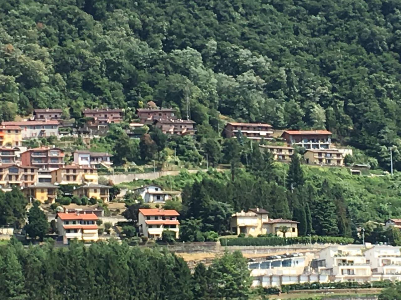 Riflessi di Lago Dorio Esterno foto