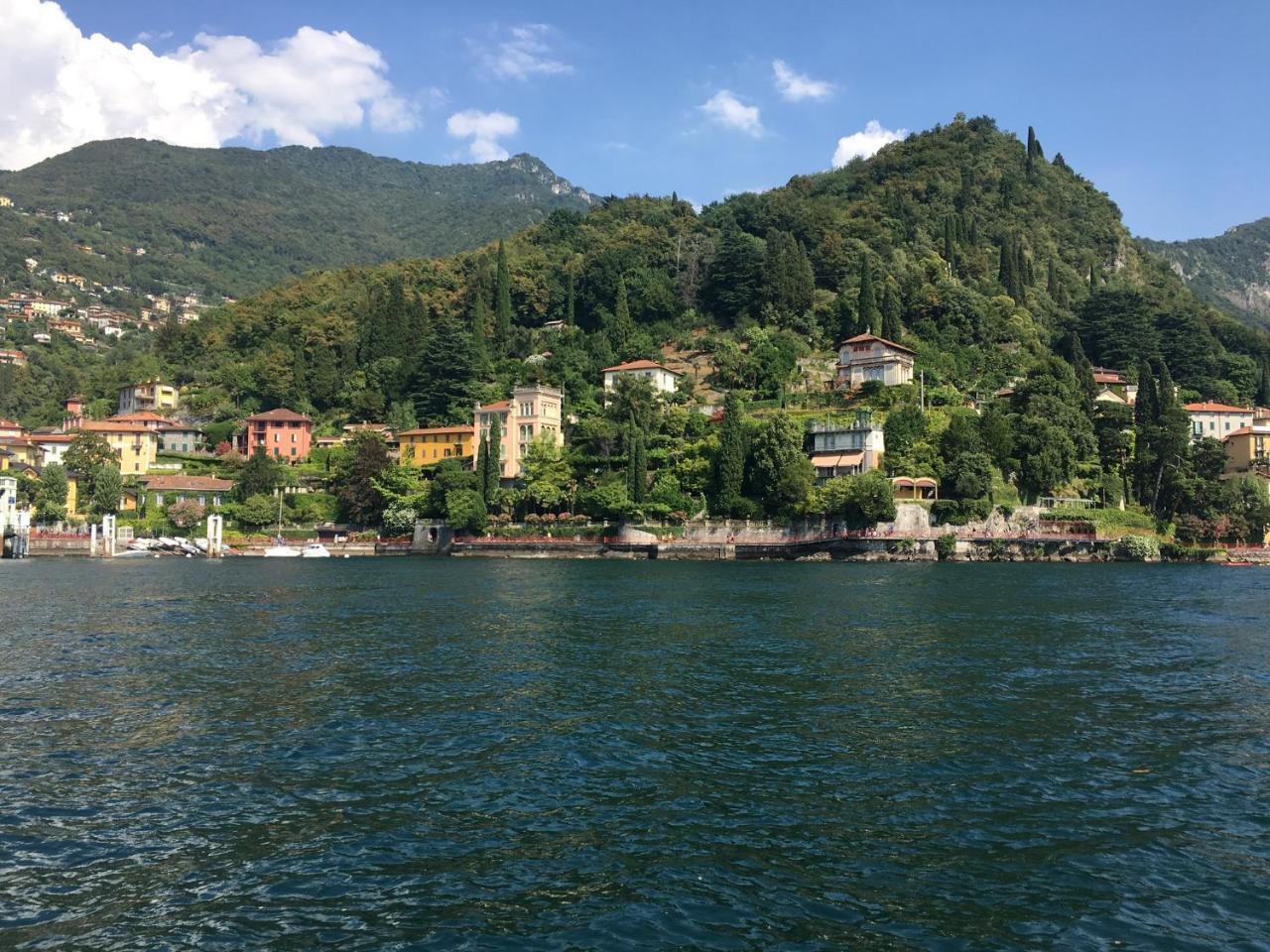 Riflessi di Lago Dorio Esterno foto